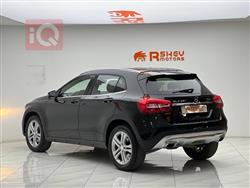 مێرسێدس بێنز GLA